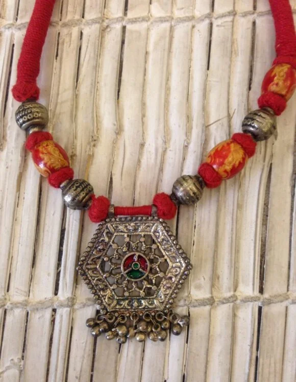 Craft Art Nouveau 1969-slow accessories-slow neck gears (3)