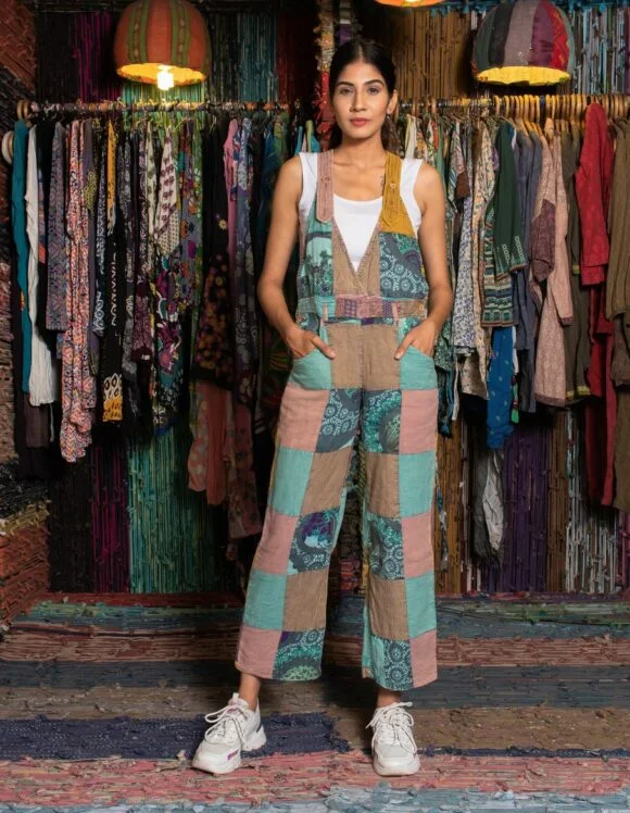 Art Nouveau 2815- slow jumpsuits- vintage pastel beige (1)