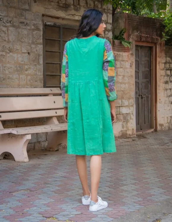 Art Nouveau Premium 4020- slow dress- Spring Green (4)